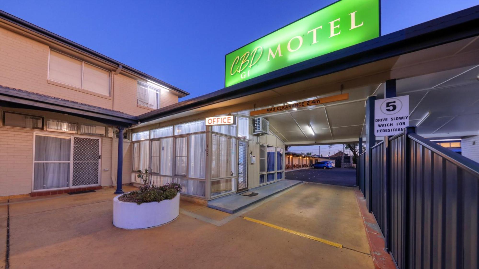 Cbd Gi Motel เกลน อินเนส ภายนอก รูปภาพ