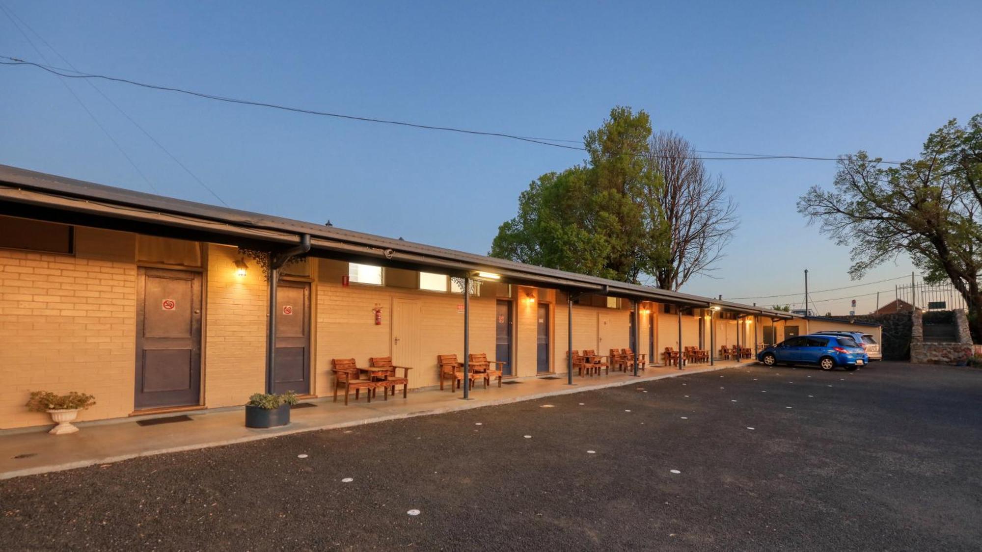 Cbd Gi Motel เกลน อินเนส ภายนอก รูปภาพ